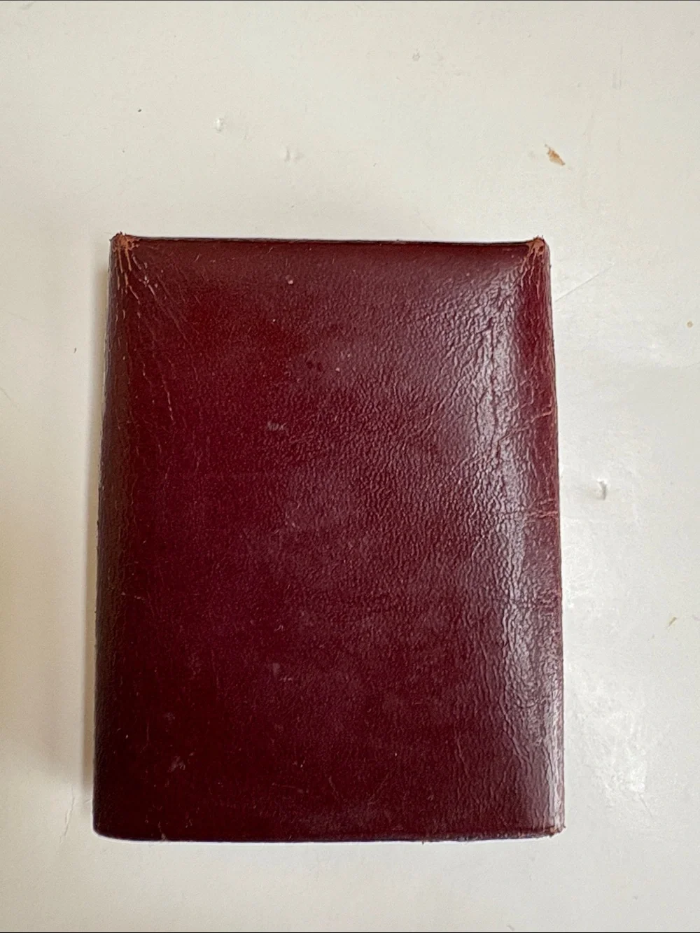 Vintage Pat 1938 Buxton Saddle Hunt Club Leather Key-Tainer in Burgundy & Brass